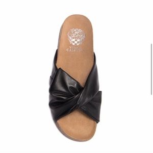 Vince Camuto Berulia Slides